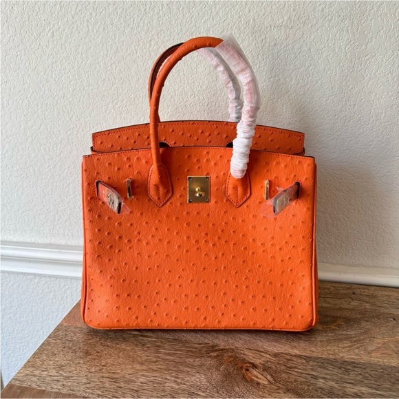 The Unbranded Brand Handbags - Elegant Orange Embossed Ostrich Leather Satchel Bag Size 30 NWOT